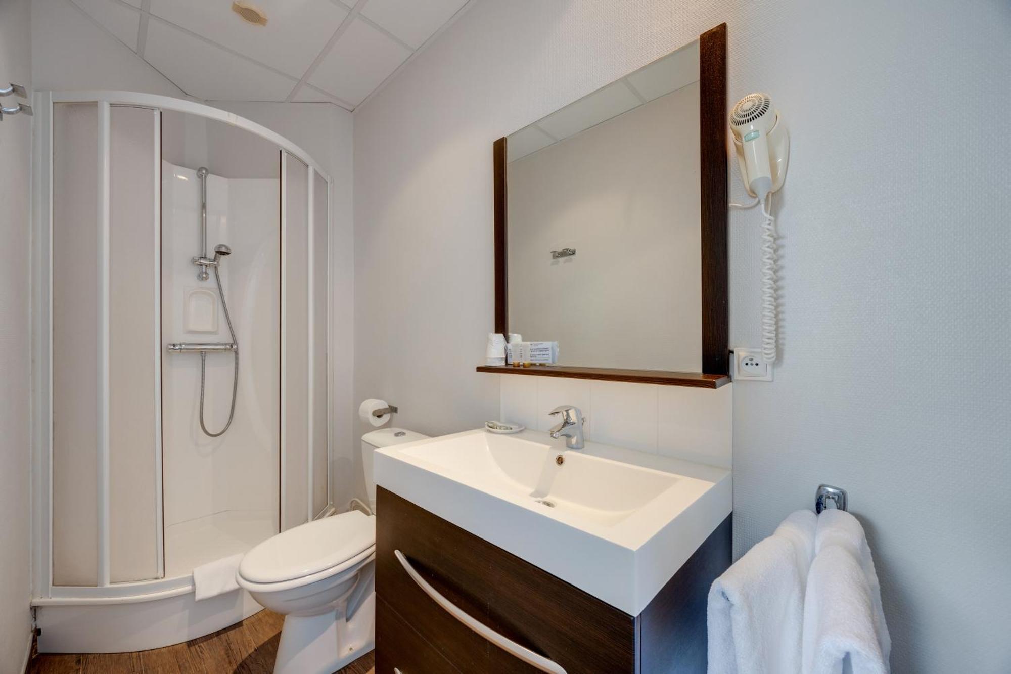 Brit Confort Bagnoles Normandie Hotel 3*