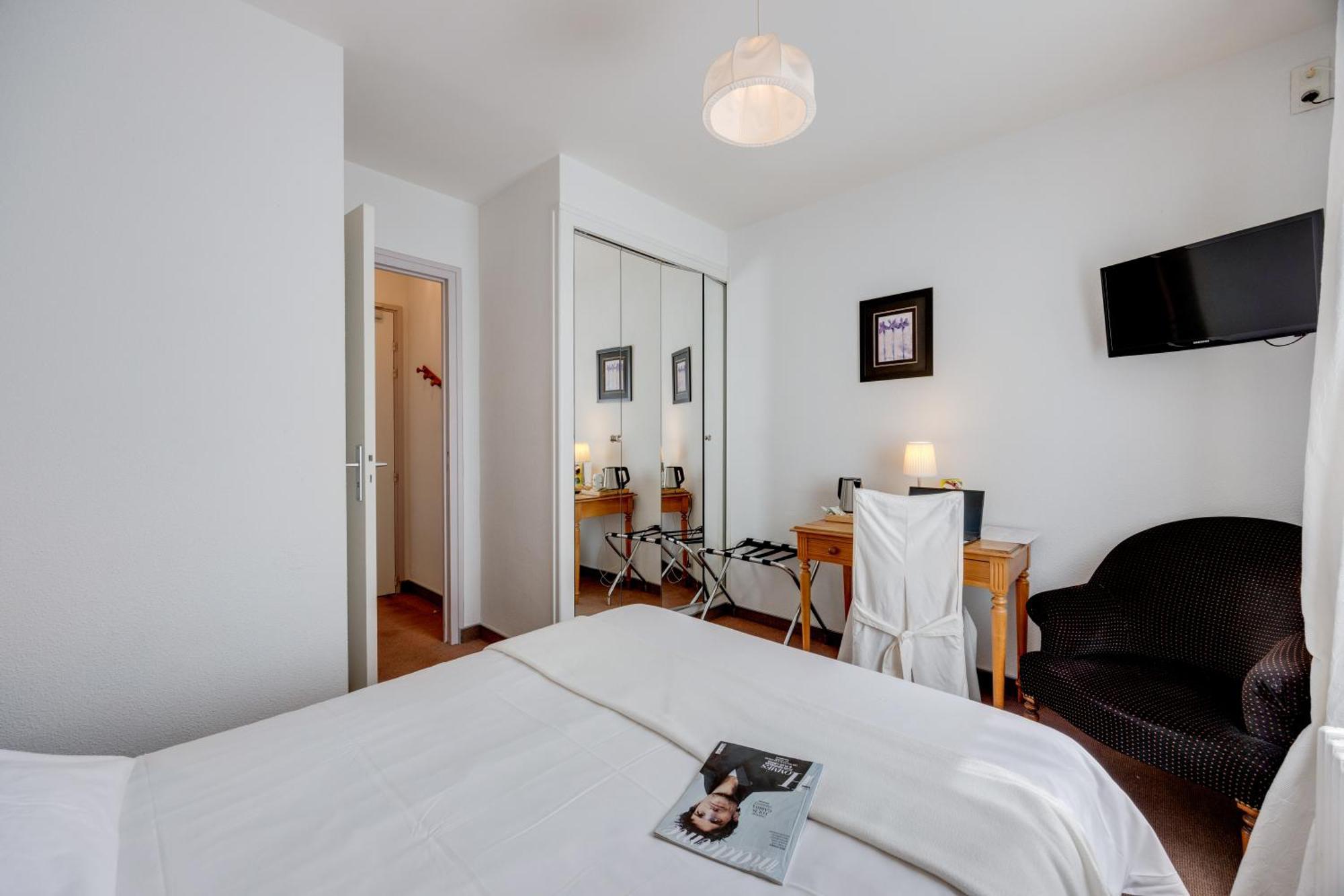 Hotel Brit Confort Bagnoles Normandie 3*