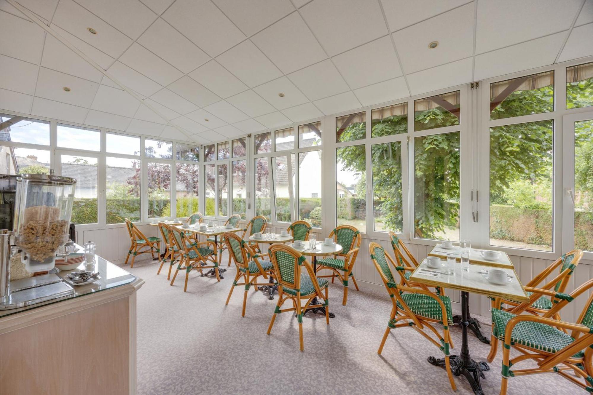 Hotel Brit Confort Bagnoles Normandie 3*