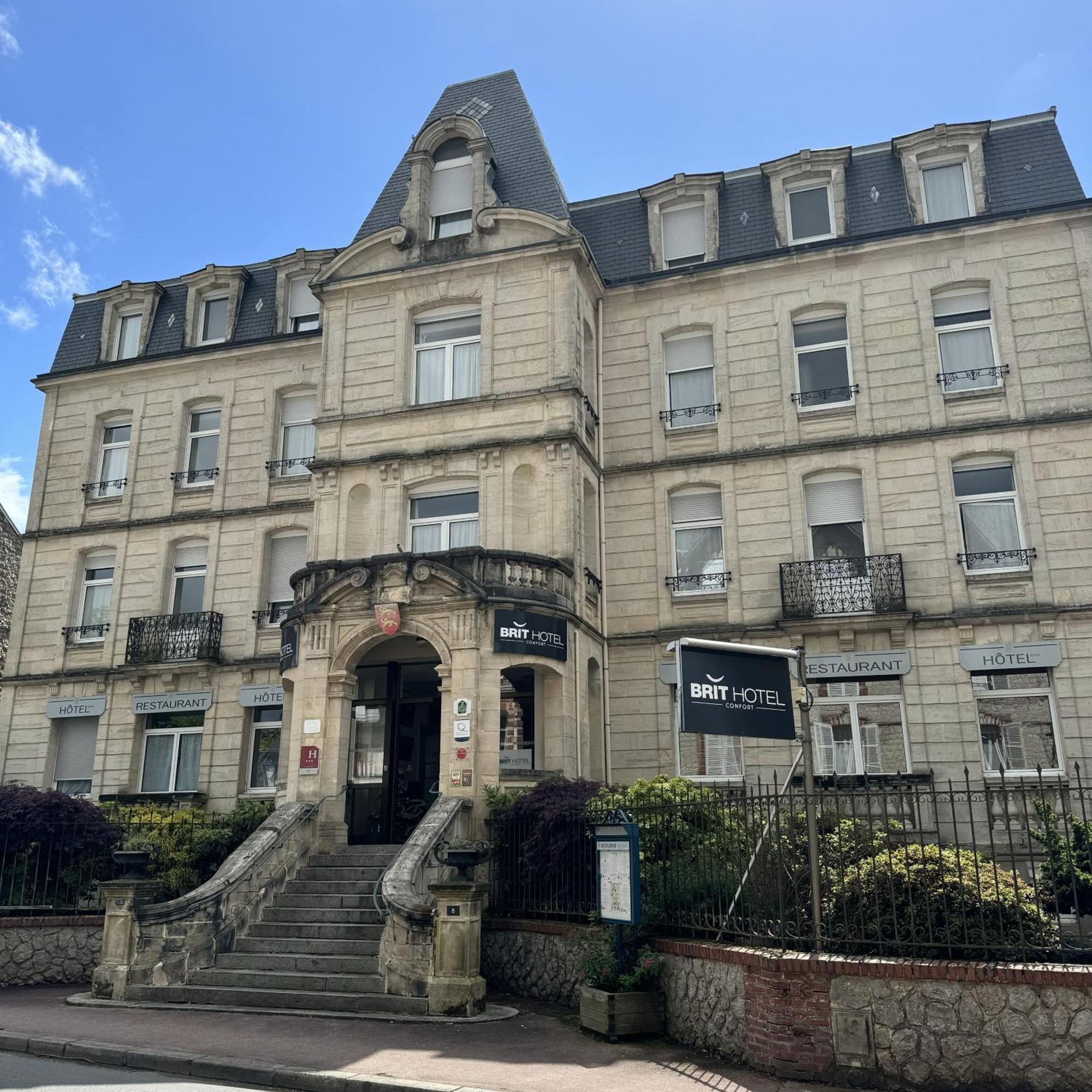 Brit Confort Bagnoles Normandie Hotel 3*
