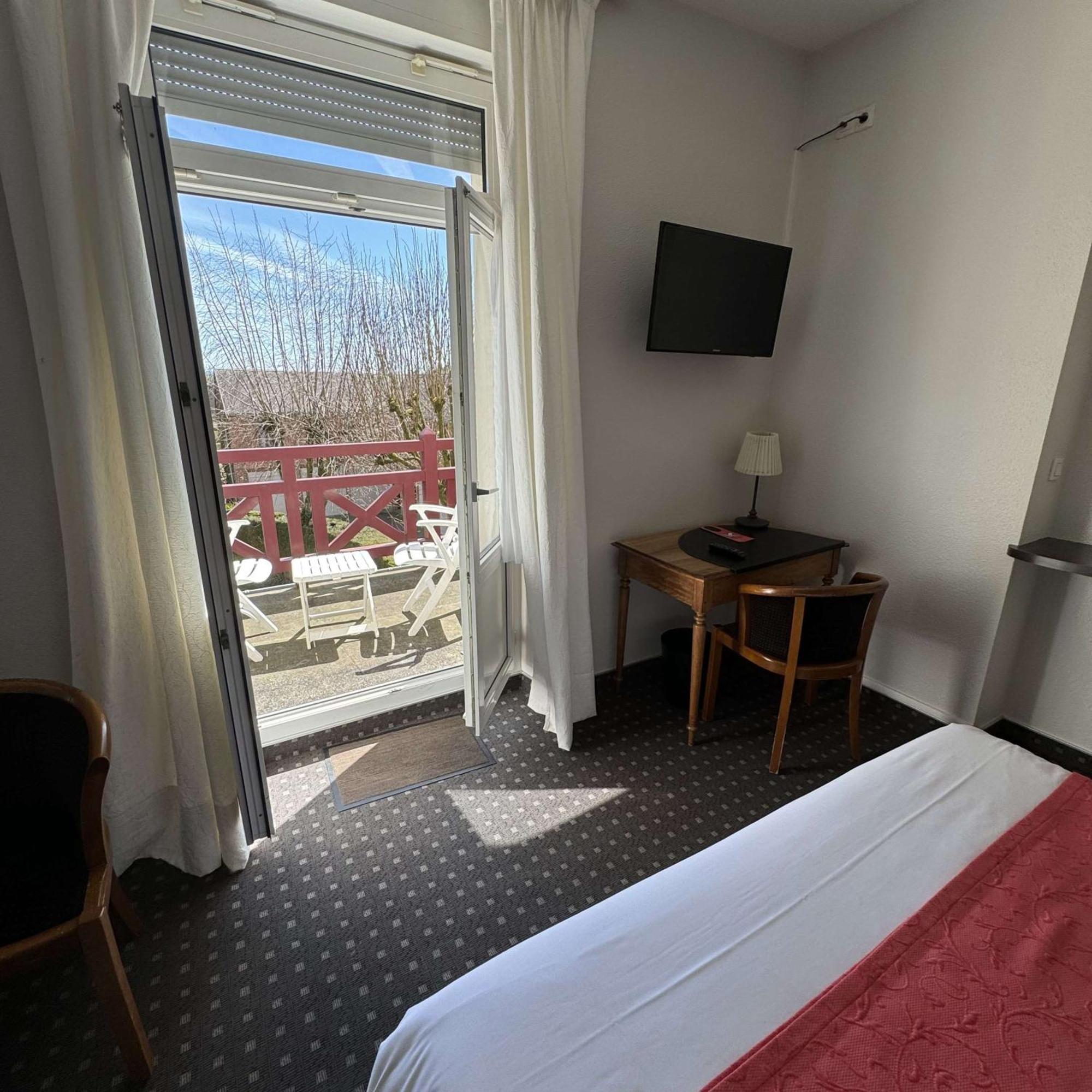 Brit Confort Bagnoles Normandie Hotel 3*