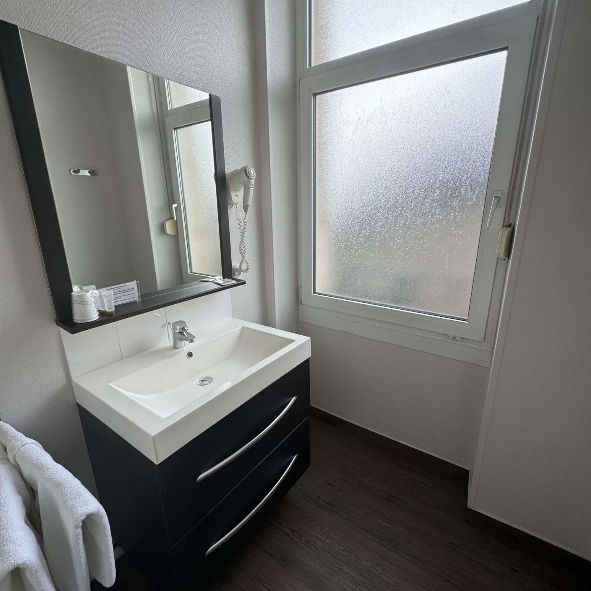 Hotel Brit Confort Bagnoles Normandie 3*